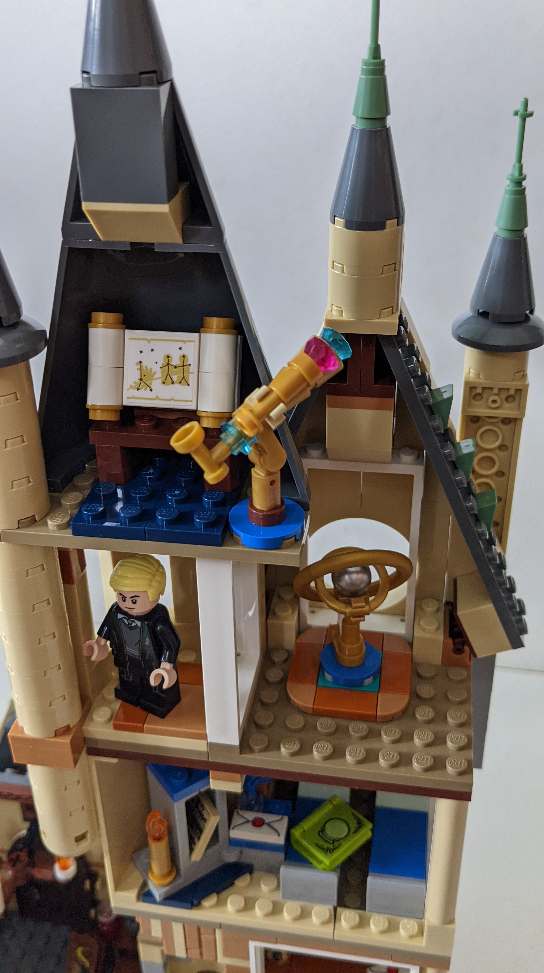 REVIEW Hogwarts Astronomy Tower Blockwarts A LEGO Harry Potter Fan review-hogwarts-astronomy-tower-blockwarts-a-lego-harry-potter-fan